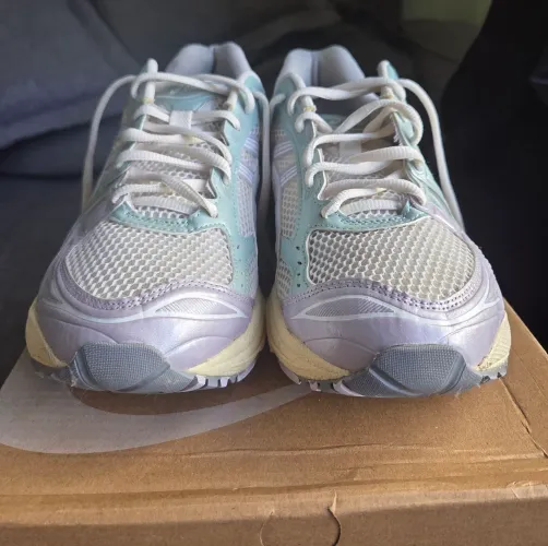 Tênis Asics Gel Kayano 14 tamanho 41