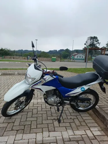 Moto Broz 2013/2014 para quem realmente procura agilidade e economia 