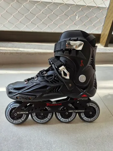 Patins Traxart Dynamix Freestyle Hardboot ABEC-7 - Tam 40-41 (Semi-novo)