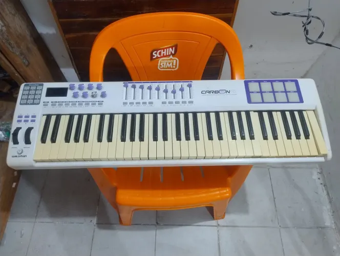Teclado controlador Waldman carbon 61 (Pra retirada de peças! Leia a descrição!)