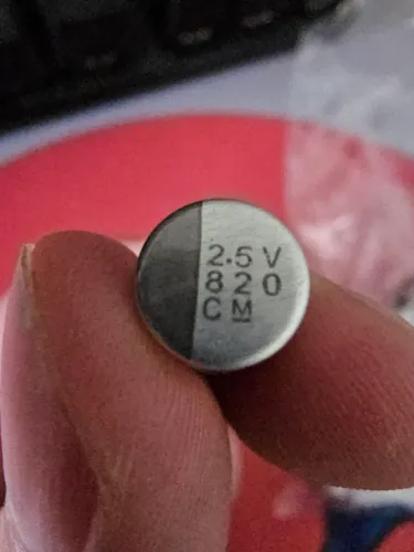 15 capacitores 820uF e 2,5v para xbox 360
