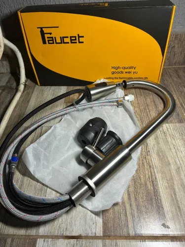 Torneira Gourmet Monocomando Inox com Ducha Extensível - Nova