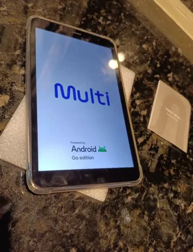 Tablet M8 semi novo 4g pega chip