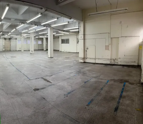 ALUGA-SE EXCELENTE PONTO COMERCIAL NO CENTRO DE NILÓPOLIS