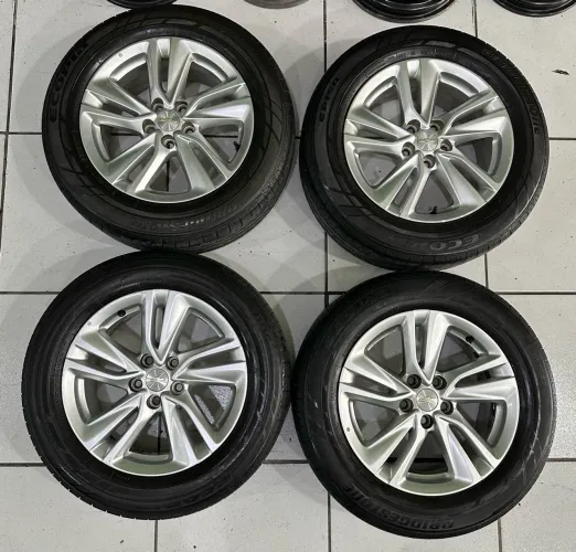 Jg roda Original Gm Tracker Aro 16 5x105 com pneus