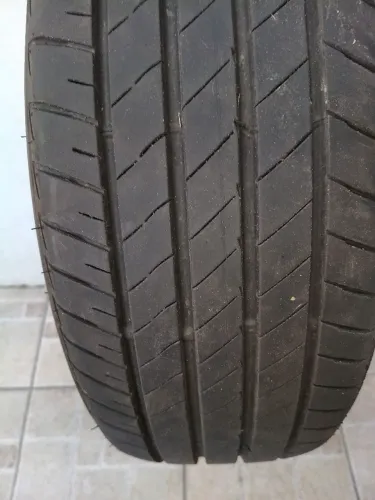 Vende- se Pneu Bridgestone aro/17