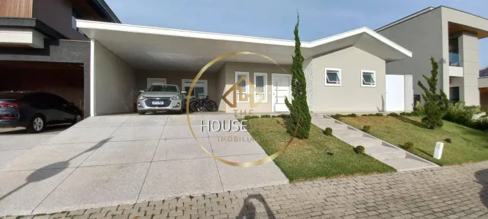 Casa Térrea, 3 Dormitórios, 205m², Condomínio Residencial Mont Blanc sjc