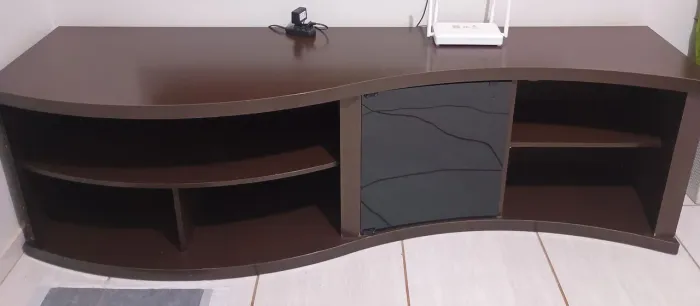 Vendo rack de madeira