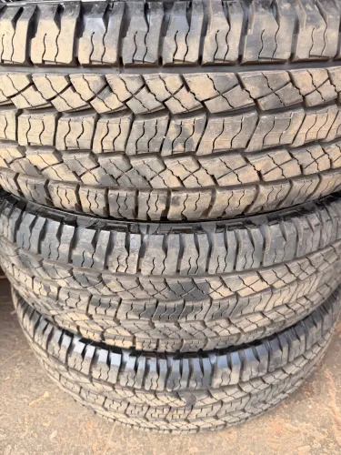 Jogo pneus NEXEN ROADIAN AT PRO RA8 275/70R18 original dodge RAM