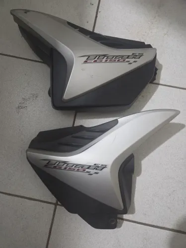 Tampas laterais da CG 150 titan ES