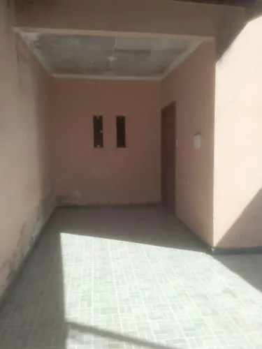 Vendo casa grande com garagem 
