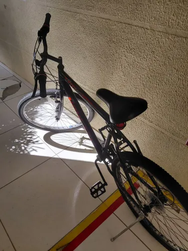 Bicicleta usada em bom estado bomba incluso