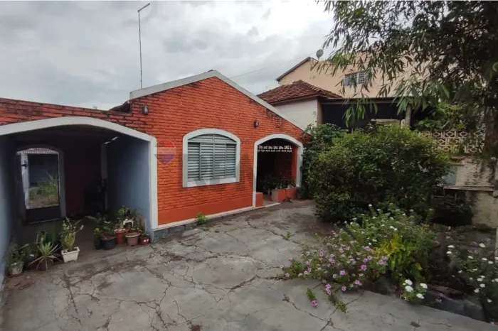 Casa à Venda - Ribeiro em Lins-SP por R$ 190.000,00
