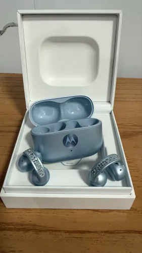Fone de ouvido Bluetooth Motorola Moto Buds loop Swarovski