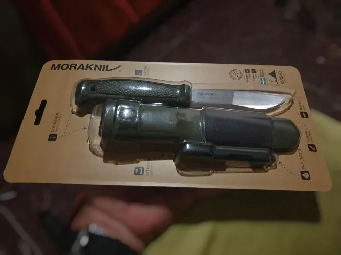 Faca Morakniv Kansbol + pederneira e afiador