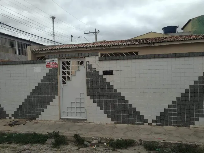 Casa para aluguel, 3 quartos, 1 vaga, Vila Eduardo - Petrolina/PE