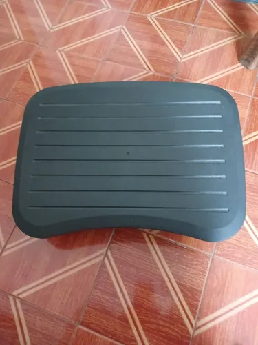 Apoio ergonômico para os pés