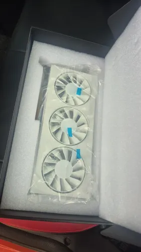 RX 9060 XT 16 GB XFX