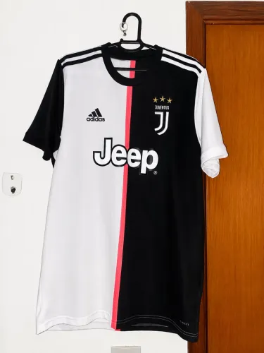 Camisa Juventus 2019/20 CR7 (TAMANHO M)