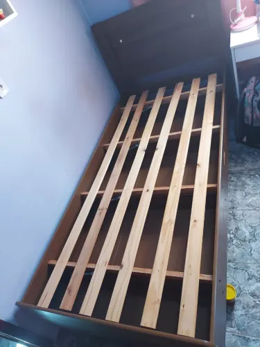 Cama solteiro com baú