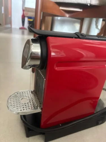Máquina Nespresso U (Modelo C110) - Vermelha | Funcionando