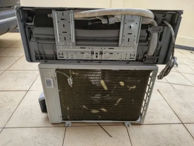 Ar Condicionado Split Midea Inverter 12.000BTUs 220V