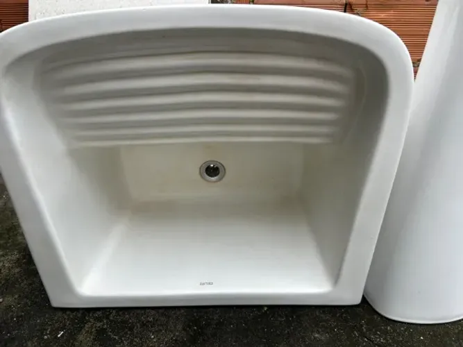 Tanque de Lavar Roupa Usado - Bom Estado - Para Lavanderia