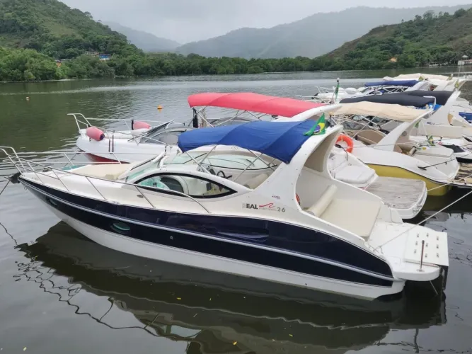 Vendo Lancha Real 26 pés
