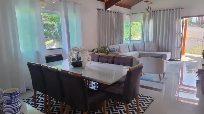 Casa à venda em Embu-Guaçu, Colibris, com 3 suítes, com 248 m²