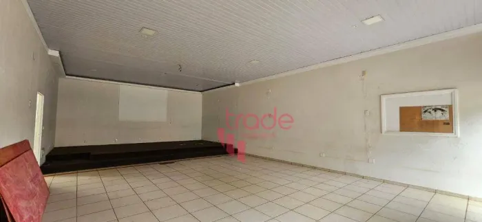 Salão Comercial Para Alugar de 140m² no Bairro Portal do Alto em Ribeirão Preto com 03 sal