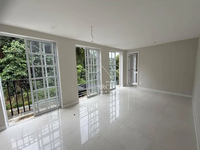 Casa com 5 dormitórios para alugar, 270 m² por R$ 14.098,20/mês - Valparaíso - Petrópolis/
