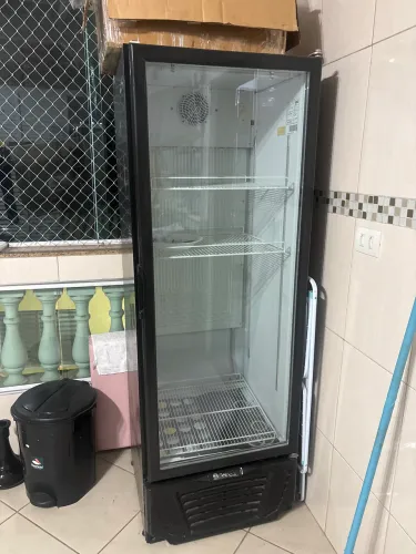 Geladeira expositora Gelopar 414 l