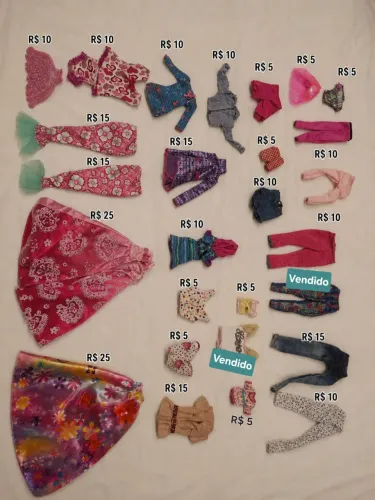 Lote Roupa de Barbie