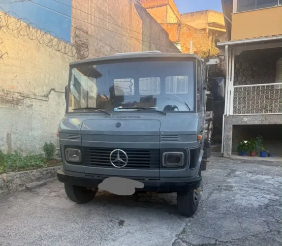 Vendo caminhão 608.