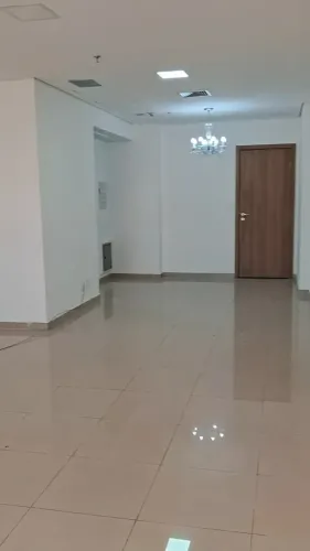 The Office alugo sala 40m2 na Av. Mario Ypiranga em Adrianópolis.