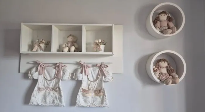Conjunto de nichos para quarto infantil 