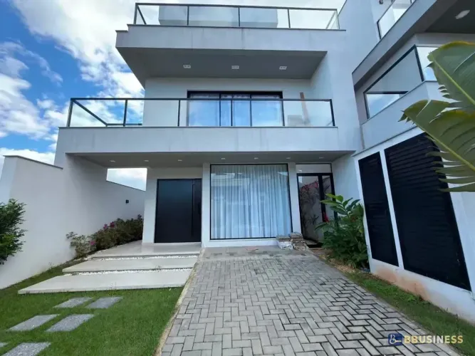 Casa para venda e locação com 3 quartos, sendo 1 suíte - Vargem Pequena, Rio de Janeiro, R
