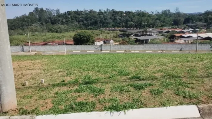 Terreno Residencial Veneza em Cesar de Souza: 313,90m² à venda em Mogi das Cruzes-SP no Ja
