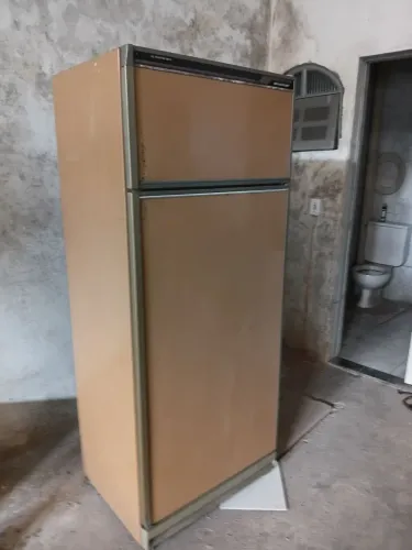 Geladeira brastemp 420 funcionando ..