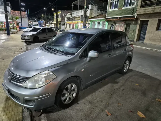 Nissan Tiida S 1.8/1.8 Flex 16V Mec. 2008