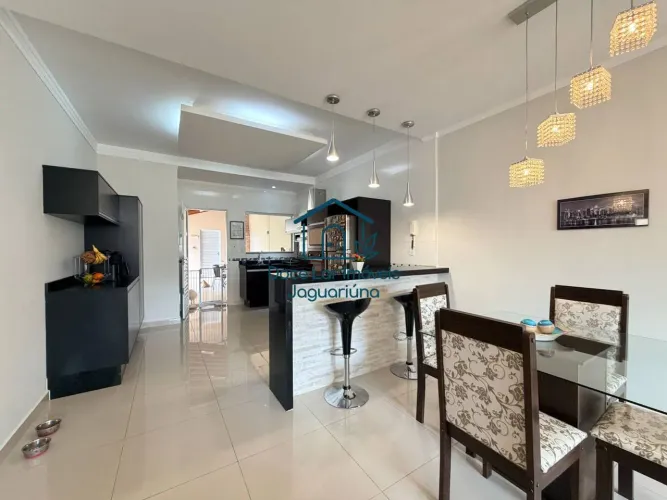 Casa com 3 dormitórios à venda, 150 m² por R$ 910.000 - Nova Jaguariúna III - Jaguariúna/S