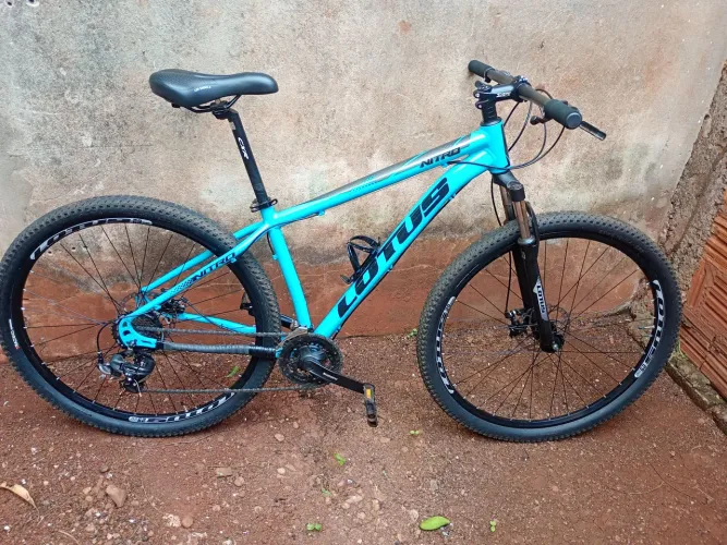 Bicicleta Lótus Aro 29 Tamanho 17,5 semi nova 