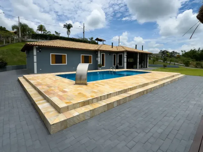 Chácara com 3 quartos à venda, 2550 m² por R$ 2.200.000 - Condomínio Residencial Granja Vi