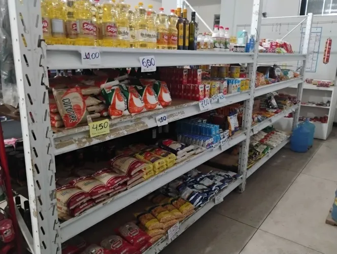 Porta palet reforçado e comadeiras. Fotos e vídeos pelo ZAP *