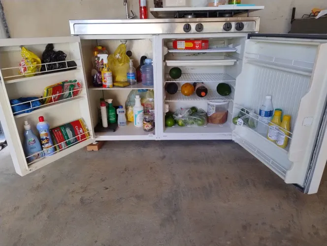 Cozinha compacta 4x1 armário pia fogão e frigobar 