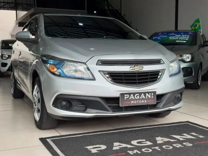 Chevrolet Onix Hatch LT 1.0 8V Flex Power Mec. 4P 2015