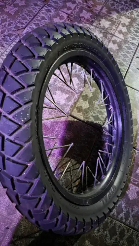Jance e pneus XRE 300