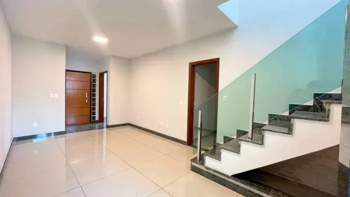 COBERTURA À VENDA EM SANTO ANTÔNIO, BH  4 QUARTOS, 2 SUÍTES, 3 VAGAS