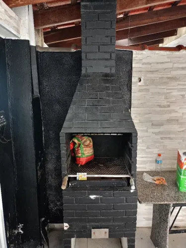 Vendo Churrasqueira Pré Moldada. 350,00