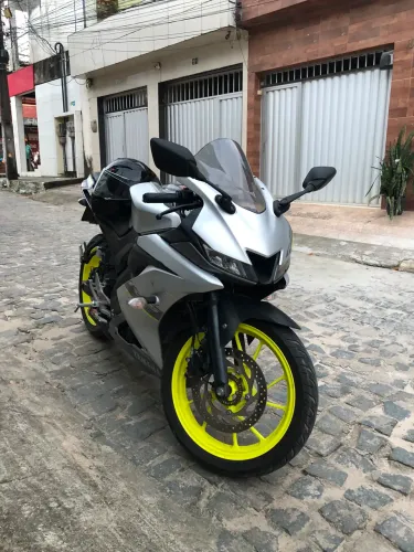 YAMAHA R15 2024 - IMPECÁVEL, BAIXO KM